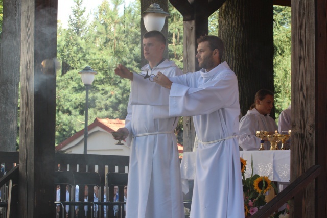 Święto Wojska Polskiego w sanktuarium w Rychwałdzie - 2016