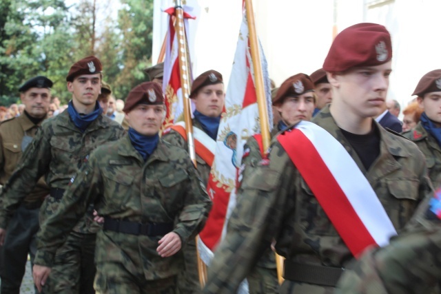 Święto Wojska Polskiego w sanktuarium w Rychwałdzie - 2016