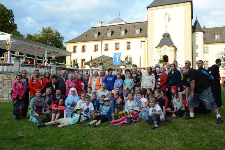 Pielgrzymkowa Eucharystia w Kamieniu Śl.