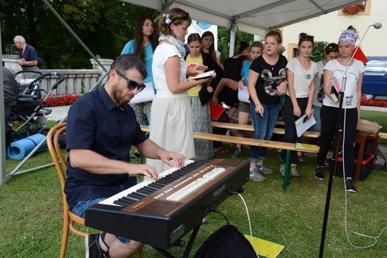 Pielgrzymkowa Eucharystia w Kamieniu Śl.