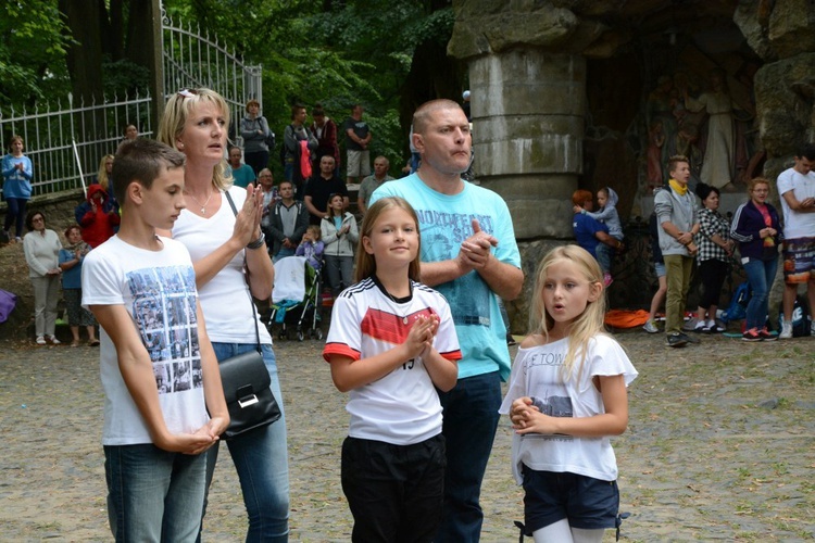 Pielgrzymkowa Eucharystia u św. Anny