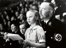 Heinrich Himmler z córką Gudrun. Zdjęcie z 1938 roku.