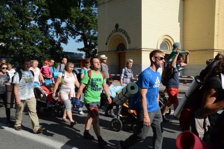 Wejście do Strzelec Opolskich