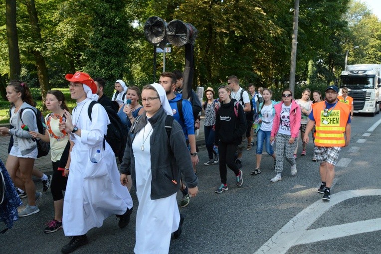 Wejście do Strzelec Opolskich