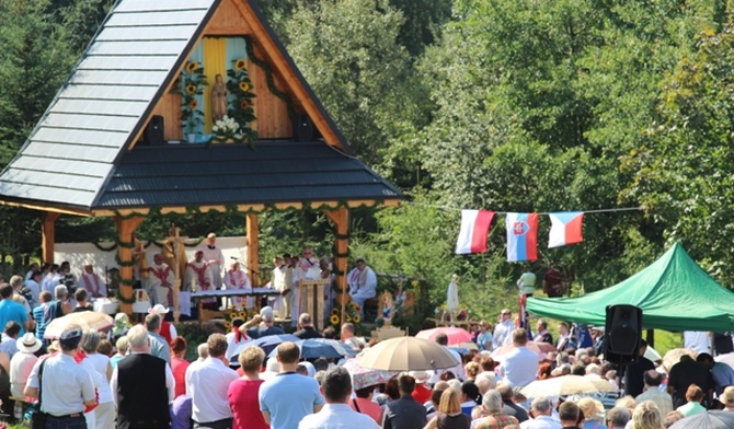 Modlitwa trzech narodów na beskidzkiej polanie