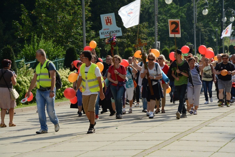 "Dwójki" na ostatniej prostej