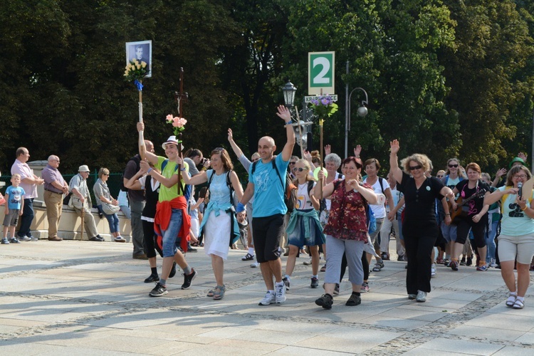 "Dwójki" na ostatniej prostej