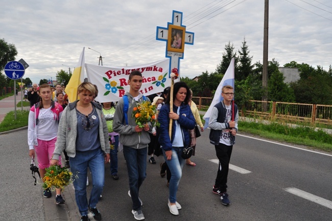 Do Matki Bożej w Jarosławicach