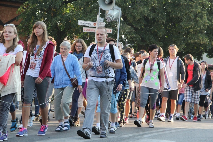 Wymarsz 30. Pieszej Pielgrzymki z Głowna na Jasną Górę