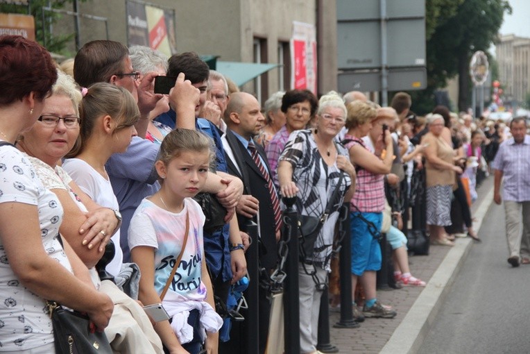 Pielgrzymka kobiet do Piekar cz. I