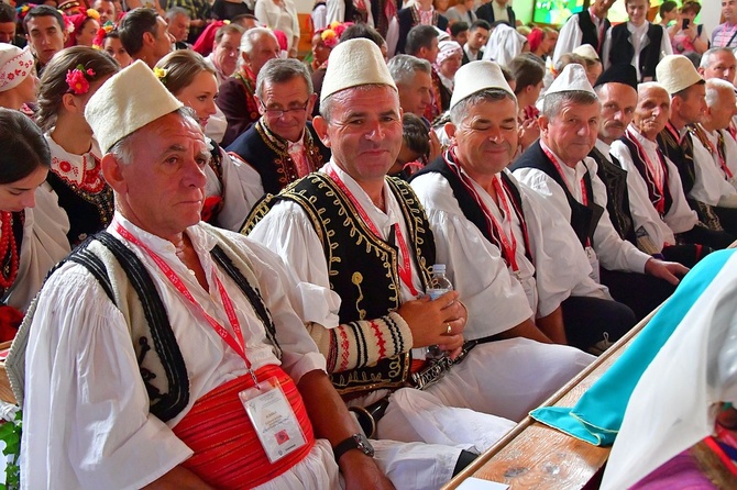 Folklor świata pod Giewontem - Msza św. o pokój na świecie