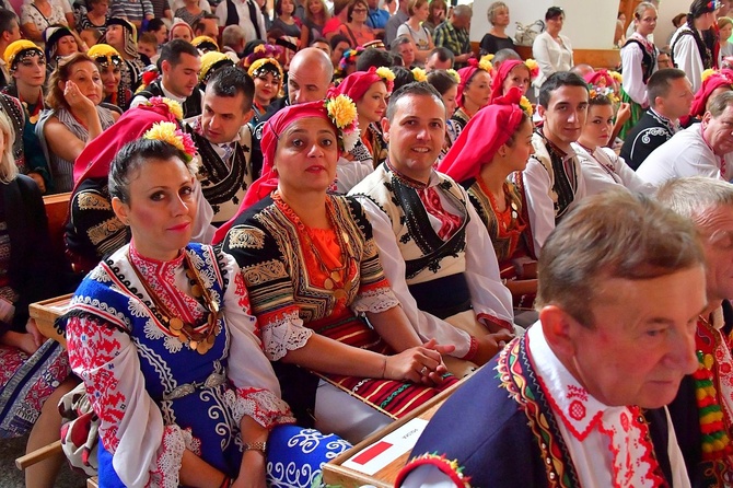 Folklor świata pod Giewontem - Msza św. o pokój na świecie