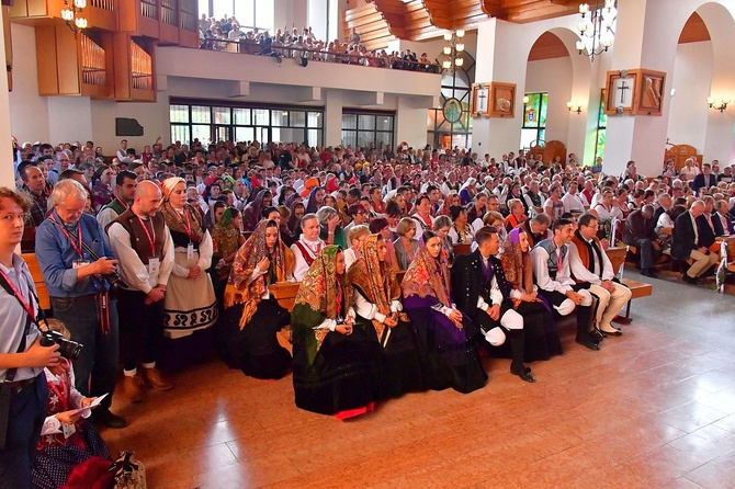 Folklor świata pod Giewontem - Msza św. o pokój na świecie