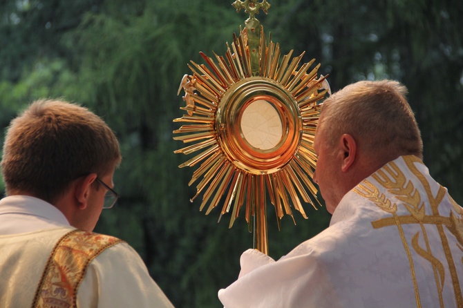 Nieszpory maryjne w Piekarach