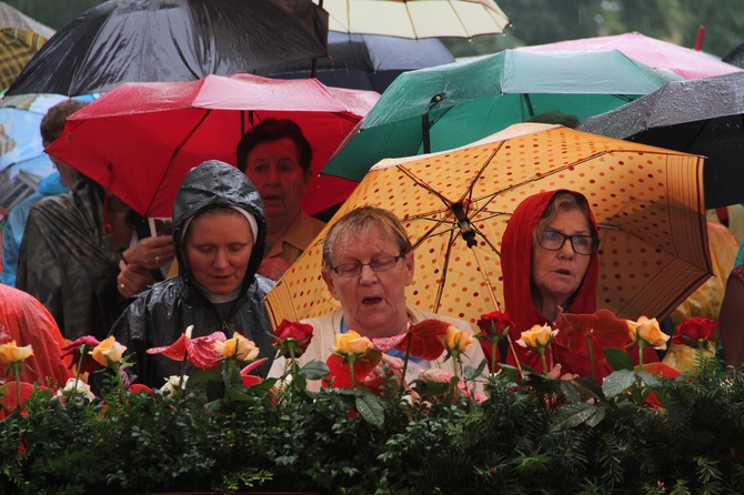 Nieszpory maryjne w Piekarach