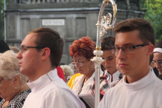 Nieszpory maryjne w Piekarach