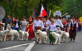 Folklor świata pod Giewontem - korowód przez miasto