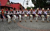 Folklor świata pod Giewontem - korowód przez miasto