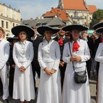 Uroczystości 30 lecia koronacji obrazu Matki Bożej Kazimierskiej