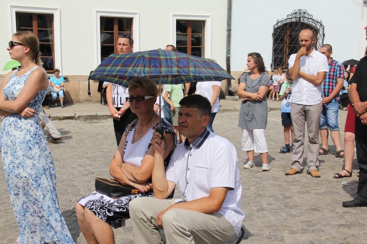 Uroczystości 30 lecia koronacji obrazu Matki Bożej Kazimierskiej