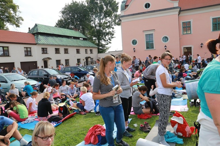 Msza św. w Miechowie