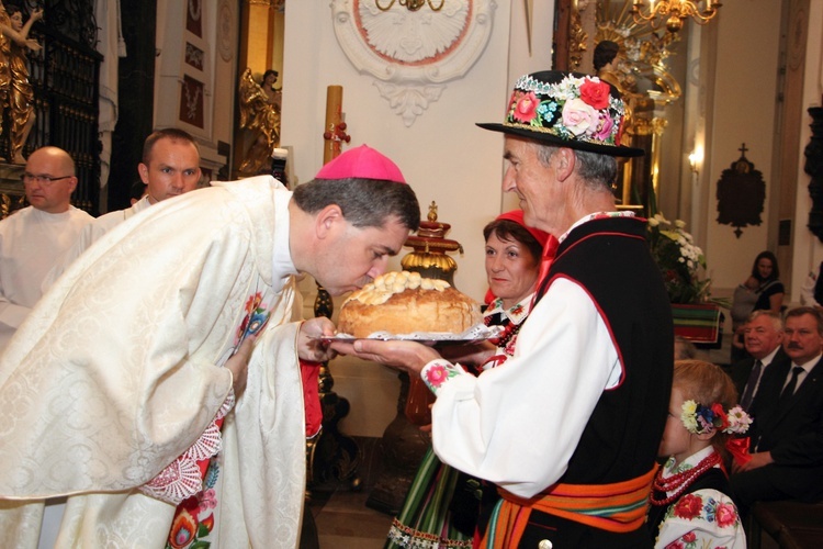 Dożynki w katedrze łowickiej