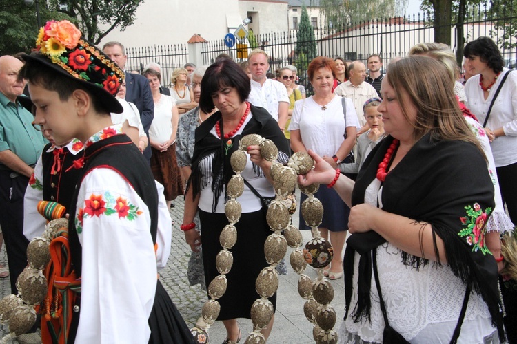 Dożynki w katedrze łowickiej