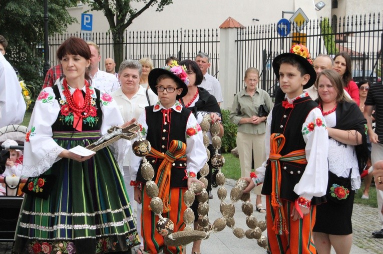 Dożynki w katedrze łowickiej