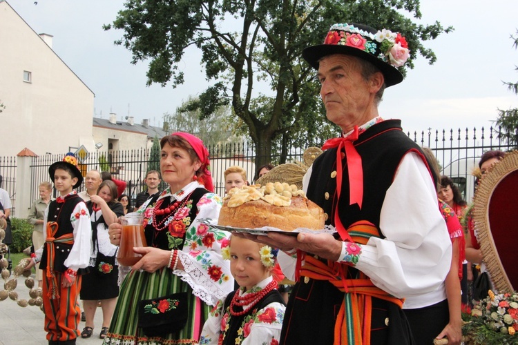 Dożynki w katedrze łowickiej