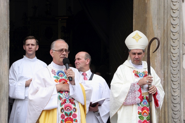 Dożynki w katedrze łowickiej