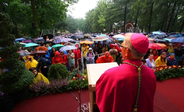 Pielgrzymka kobiet do Piekar (cz. III)