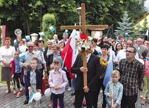 Przystrojona balonikami i flagami pielgrzymka z Lipnicy Wielkiej.