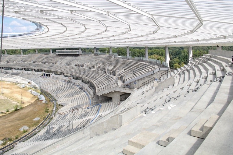 Stadion Śląski rok przed otwarciem