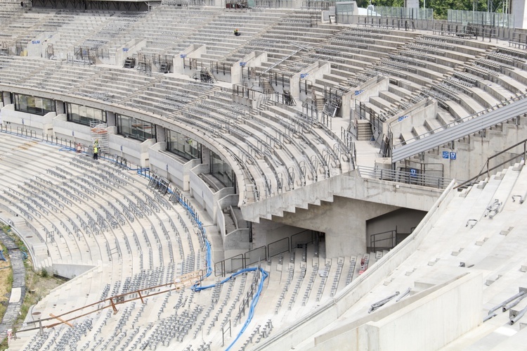 Stadion Śląski rok przed otwarciem