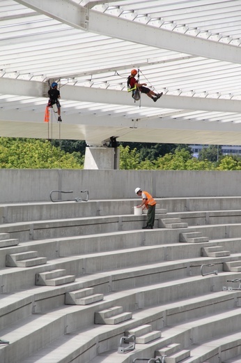 Stadion Śląski rok przed otwarciem