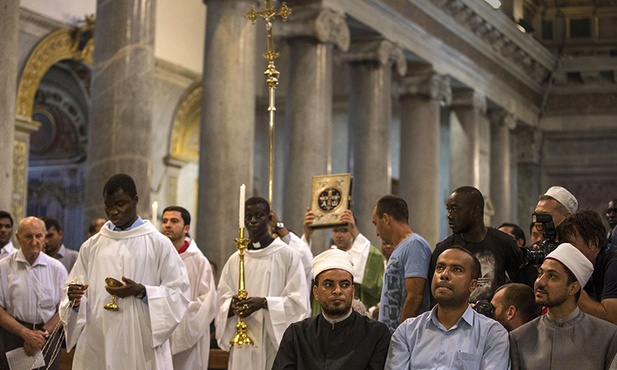 Nabożeństwo z udziałem muzułmanów w rzymskim kościele Santa Maria Trastevere, 31 lipca 2016.