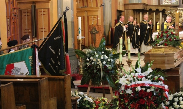 Ostatnie pożegnanie śp. Andrzeja Kralczyńskiego w bielskiej katedrze św. Mikołaja