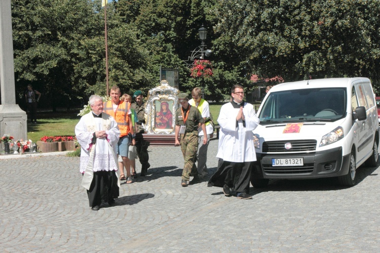 Matka w Legnickim Polu