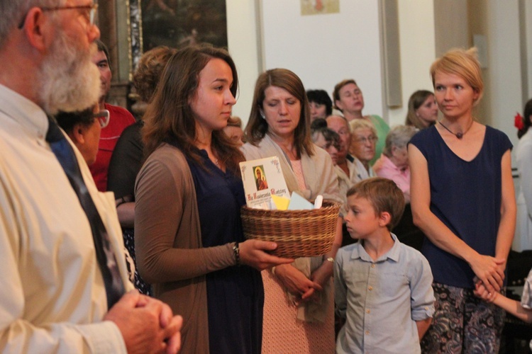 W sanktuarium Jasnogórskiej Matki Kościoła