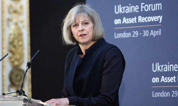 May chce Brexitu bez zgody parlamentu
