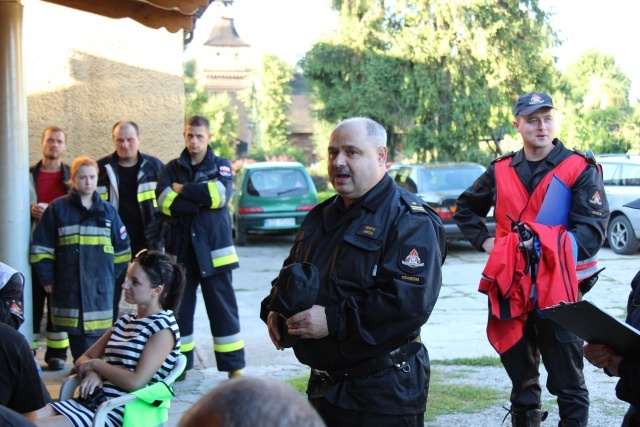 Pożar kościoła w Jawiszowicach - ćwiczenia strażaków