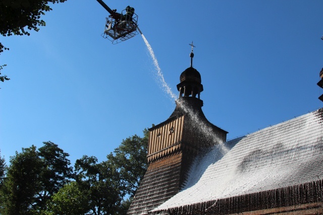 Pożar kościoła w Jawiszowicach - ćwiczenia strażaków