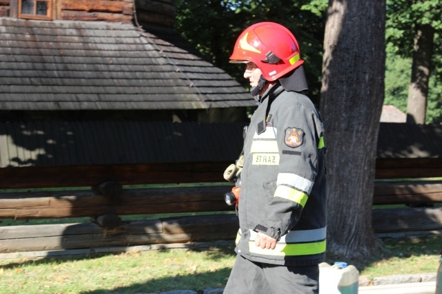 Pożar kościoła w Jawiszowicach - ćwiczenia strażaków