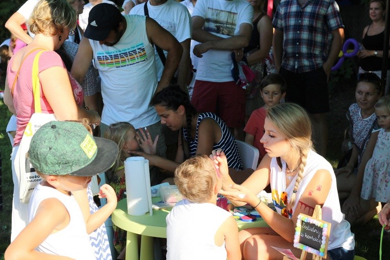 Piknik rodzinny w Parku Edukacji Globalnej "Wioski Świata"