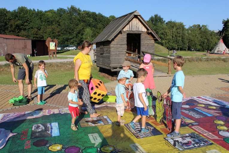 Piknik rodzinny w Parku Edukacji Globalnej "Wioski Świata"