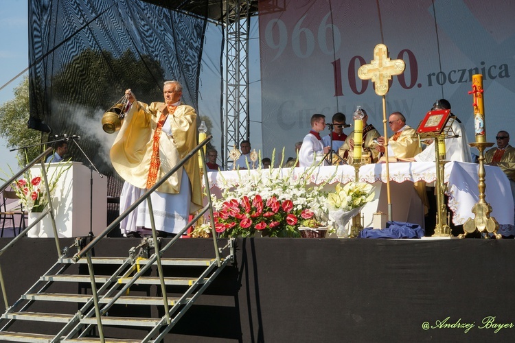 Diecezjalne dziękczynienie za chrzest Polski. 2