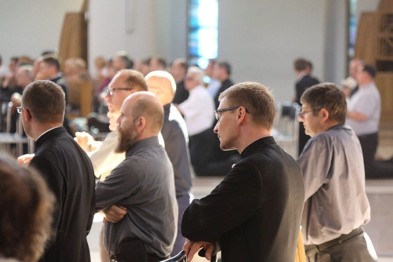 Pielgrzymka duchowieństwa metropolii górnośląskiej do Łagiewnik - cz. IV (31 sierpnia 2016).