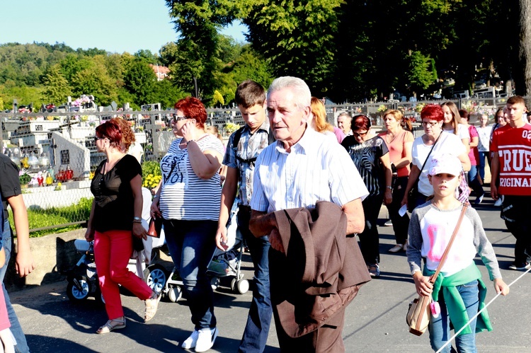 Droga Krzyżowa w Wielogłowach