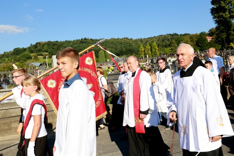 Droga Krzyżowa w Wielogłowach