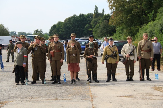 Ku czci żołnierzy "Bartka" w 70. rocznicę mordu